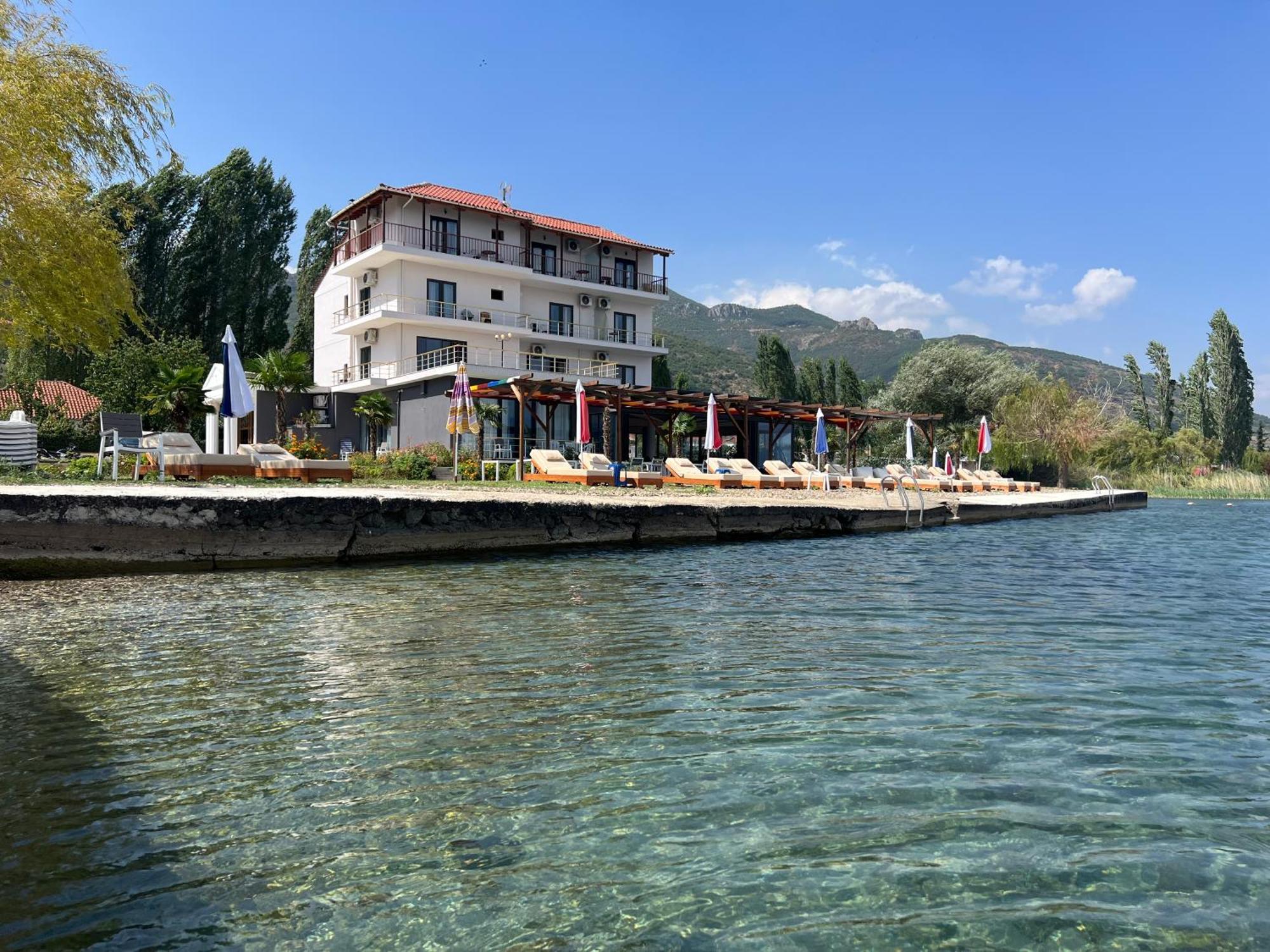 Hotel Victoria Memlishte Exterior foto